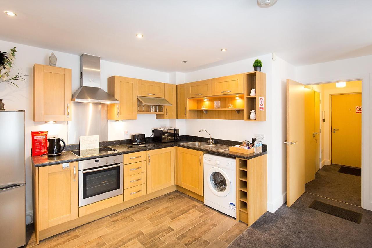 Grand Central Apartments Derby Oda fotoğraf